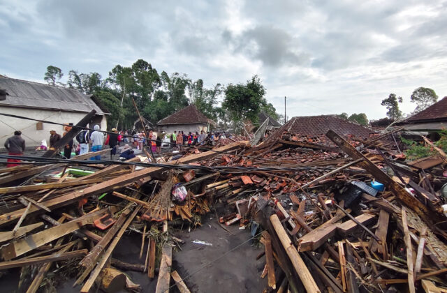 Erupcia sopky v Indonézii zranila&hellip;