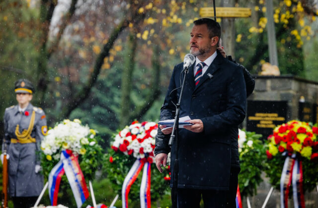 Vďaka novembru 1989 môžeme slobodne vysloviť svoj názor, Pellegrini apeloval aj na úctu k študentom – VIDEO, FOTO