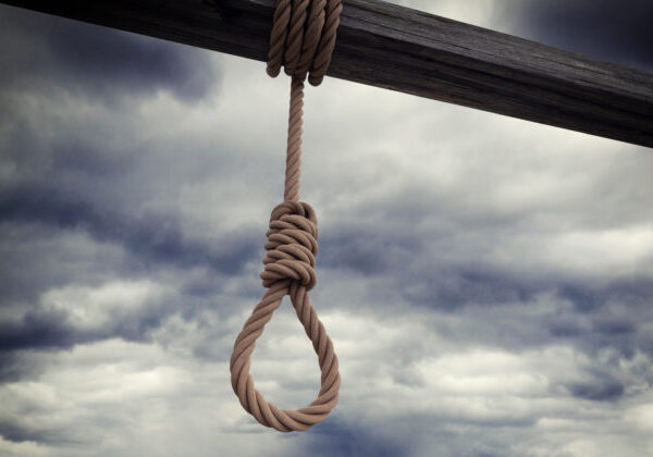 Za znásilnenie dvoch žien v Iráne verejne popravili muža