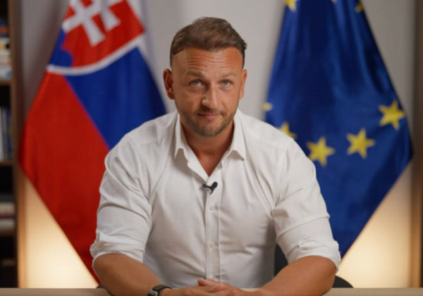 Hrozí koaličná kríza? Podľa Šutaja Eštoka ju nezapríčiní ani prezidentovo veto pri zákone o hazarde