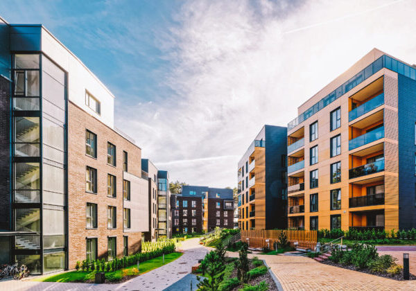 Ako zarobiť na nehnuteľnostiach, keď ceny klesajú