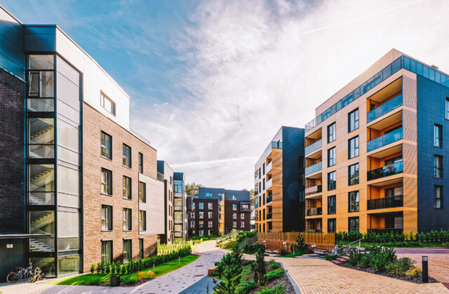 Ako zarobiť na nehnuteľnostiach, keď ceny klesajú