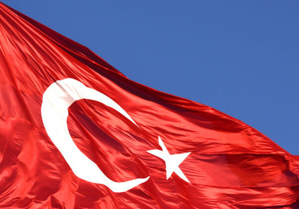 Matka a dve deti zomreli v Istanbule po konzumácii pouličného jedla