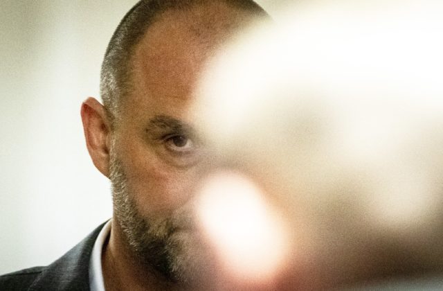 Súd sa v procese s Bödörom zaoberal listinnými dôkazmi, expolicajt Kučerka odmietol vypovedať – VIDEO