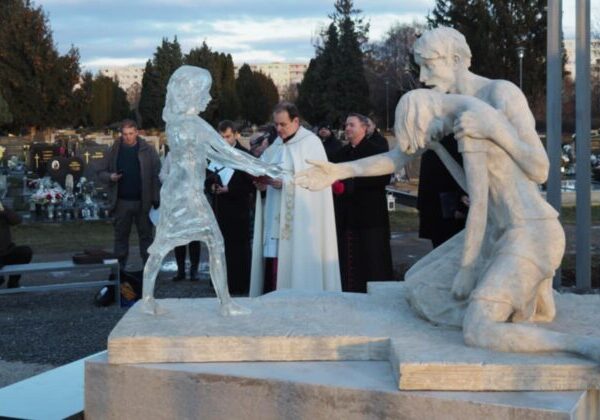 Trnavské občianske združenie spustilo zbierku na obnovu Pamätníka nenarodeným deťom