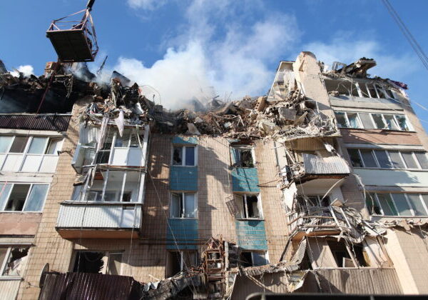 Ruský útok na západe Ukrajiny zabil najmenej 25 civilistov