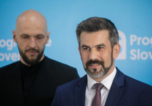 Progresívne Slovensko viní vládu z netransparentných nákupov, Slovensko.sk má byť len drahý upgrade