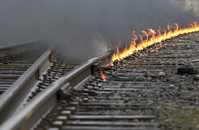Légia Slobody Ruska spálila desiatky lokomotív ruských nákladných&hellip;