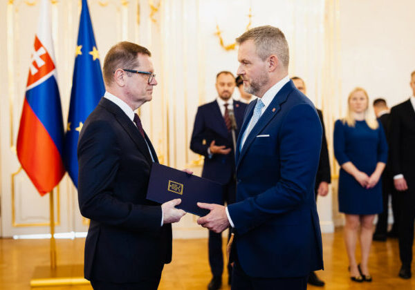 Pellegrini prijal demisiu podpredsedu vlády Kmeca, dočasne ho nahradí Drucker – VIDEO, FOTO