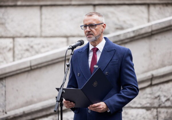 Spomínať na 17. november 1989 už nestačí, podľa Rašiho musíme konať a nájsť zmier – VIDEO