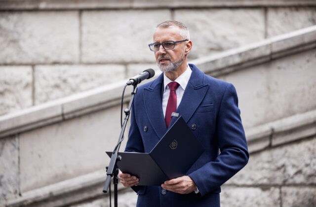 Spomínať na 17. november 1989 už nestačí, podľa Rašiho musíme konať a nájsť zmier – VIDEO