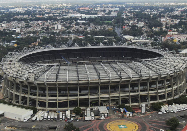 MS vo futbale budú pre Mexico City ekonomickým prínosom, mnohí pouliční predajcovia však majú obavy