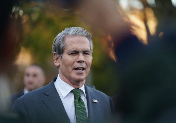 Minister financií USA signalizoval opatrenie na zníženie cien kávy či banánov