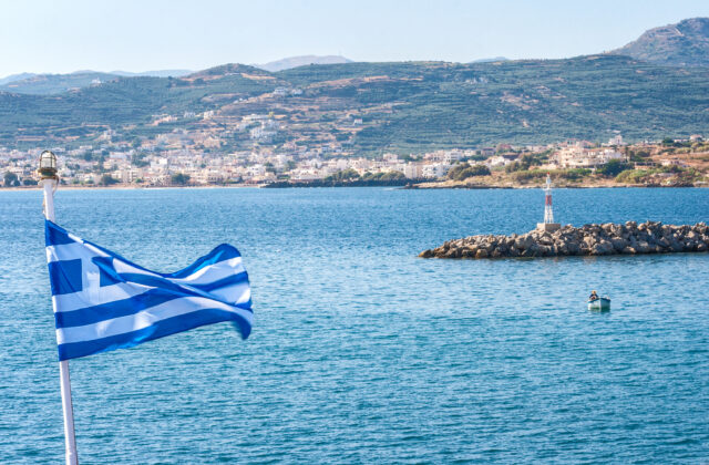 Streľba na Kréte dvoch ľudí zabila, desiatich zranila, údajne išlo o vendetu