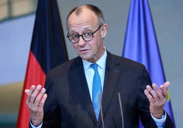 Východiskom pre rokovania o mieri na Ukrajine podľa Berlína musí byť terajšia frontová línia