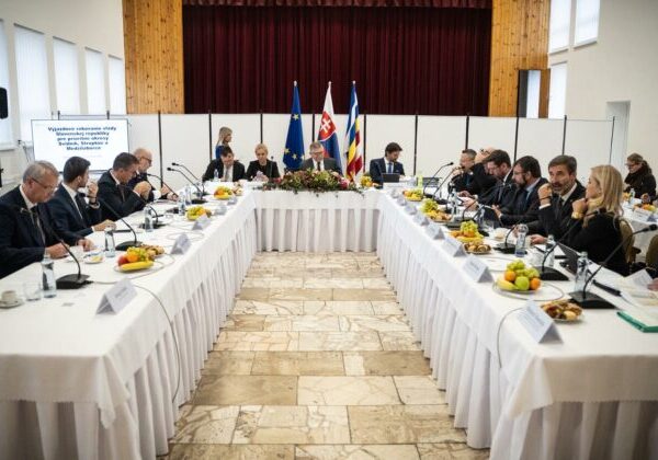 Vláda na výjazdovom rokovaní v okrese Svidník podporila projekty za takmer 2,5 milióna eur – VIDEO, FOTO