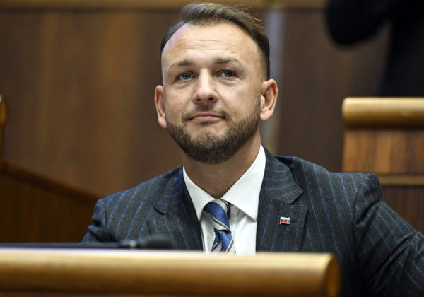 Združenie Za otvorenú justíciu odmieta útoky na sudcu, ktorý rozhodoval o spore medzi Šutajom Eštokom a čurillovcami