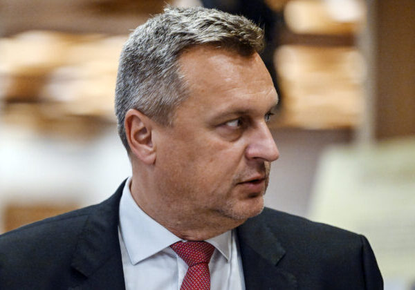 Šéf národniarov Danko by medzi študentov nešiel, mladí majú podľa jeho slov právo na vzdor