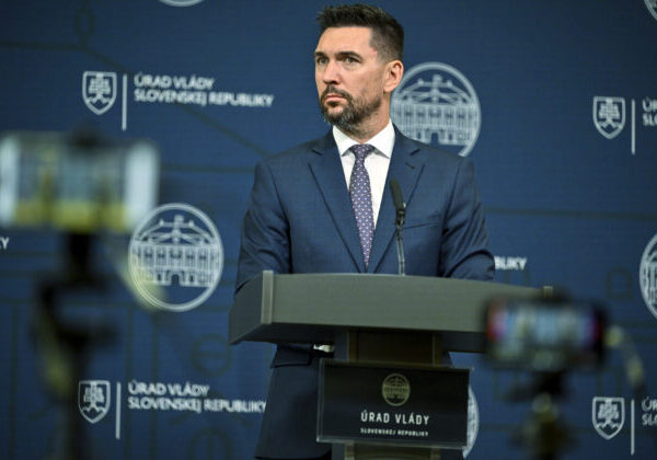 Pellegrini má v rukách osud hazardu, Takáč očakáva, že zákon pôjde späť do parlamentu