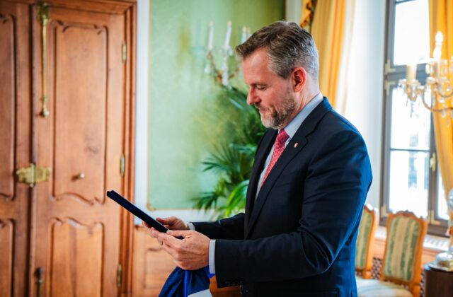 Prezident Pellegrini verí, že vláda obháji novelu ústavy v konaní začatom Európskou komisiou