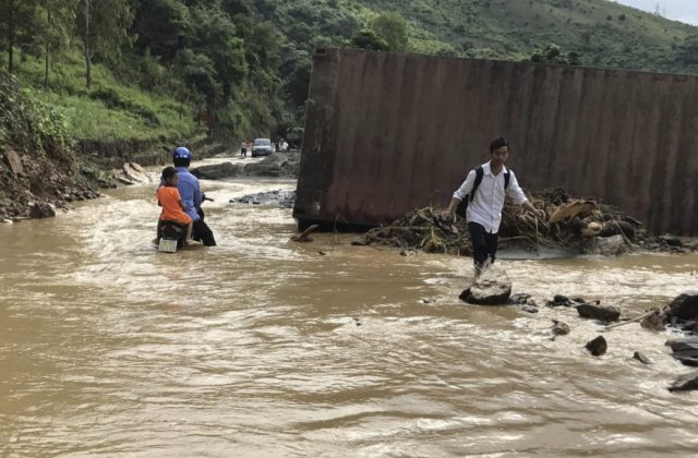 Vietnam zápasí s katastrofou, záplavy&hellip;
