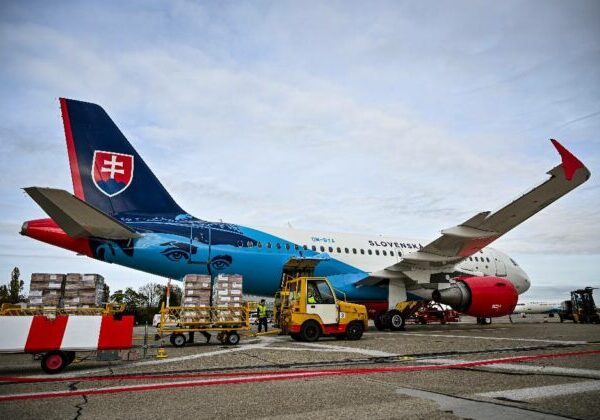 Blanár pricestoval do Egypta, priviezol so sebou takmer dve tony humanitárnej pomoci – FOTO