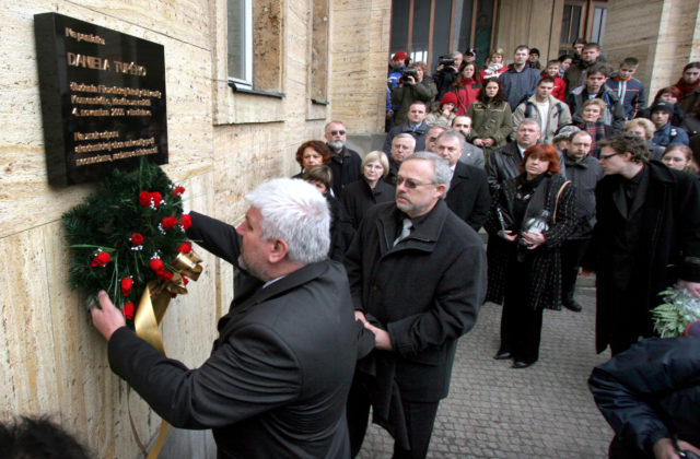 Študenta Daniela Tupého zavraždili presne pred 20 rokmi, vyšetrovanie bolo podľa rodiny zmarené – VIDEO