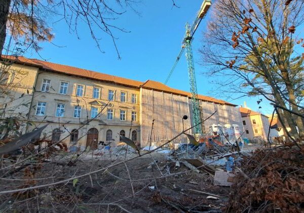 Obce nemajú peniaze na obnovu budov, absentuje aj kvalitný dialóg medzi štátom, samosprávami a odborníkmi