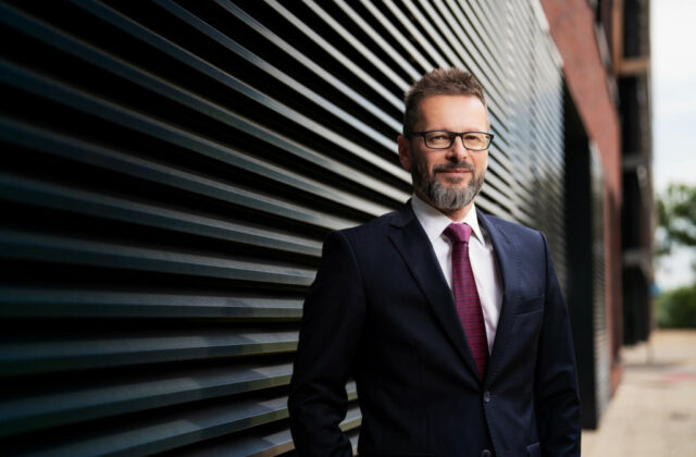 Superpoistenie.sk oznamuje fúziu s Netfinancie.sk a Klik.sk: Vzniká najväčší online hráč v oblasti porovnávania poistenia na Slovensku