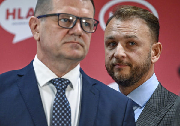 Inovačné výzvy v centre škandálu. Hlas pod tlakom, opozícia hovorí o návrate Plavčanovej éry