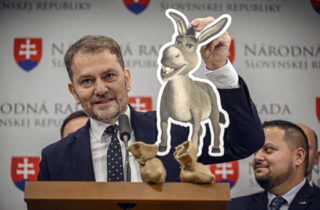 Politológ: Stretnutie štyroch opozičných lídrov bolo reakciou na spoločenskú objednávku zo strany ich voličov