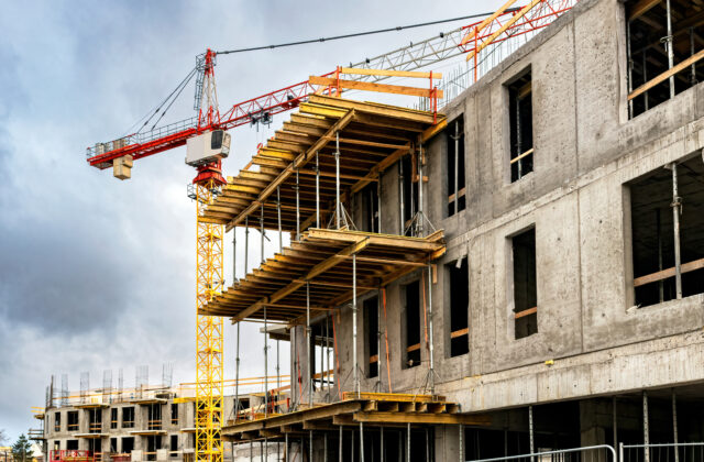 Stavebníctvo čaká ďalšie zdražovanie. Vyššie ceny materiálov aj prác zasiahnu investorov aj domácnosti