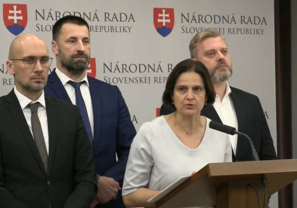 SaS kritizuje koalíciu z rozkladu Úradu na ochranu oznamovateľov a zneužívania SIS na sledovanie opozície – VIDEO