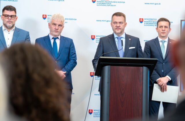 Ministerstvo investícií pripravuje nový zákon na ochranu detí v digitálnom priestore – VIDEO, FOTO