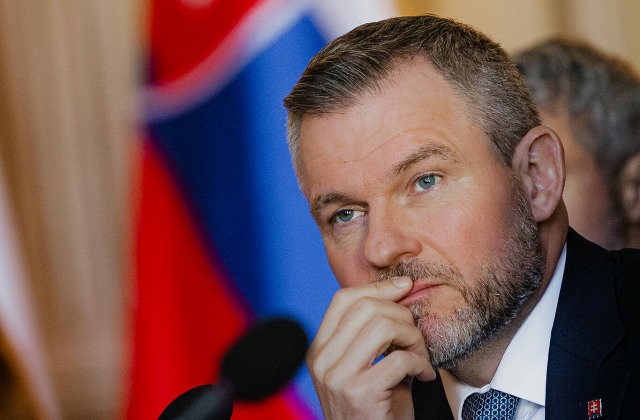 Pellegrini pred Vianocami navštívi slovenských vojakov v Kosove, zahraničnú cestu uzavrie v Srbsku