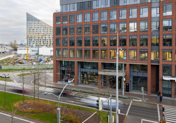 Centrála poisťovne Kooperativa má nové sídlo v Twin City C