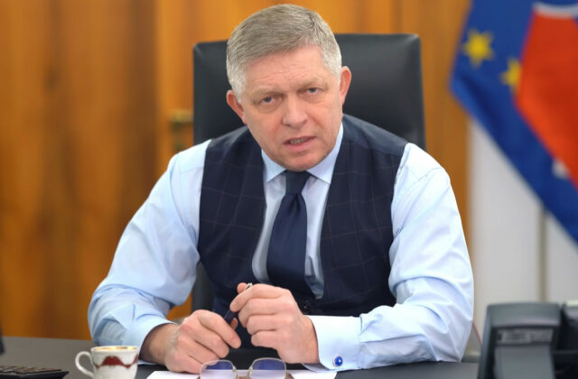 Premiér Fico vníma verejnú mienku aj slabiny vlády, predčasné voľby však nepripúšťa