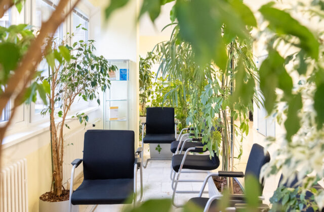 Spoločnosť Henkel Slovensko podporila Fyziatricko-rehabilitačné oddelenie UNB materiálnym darom