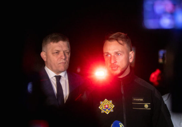 Citlivé trestné veci neviaznu na ministerstve vnútra, reagoval na Ficove vyjadrenia Šutaj Eštok