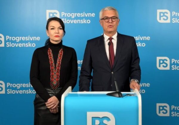 Opozícia kritizuje Ficove výroky, premiér neháji záujmy Slovenska a podkopáva jednotu Európskej únie – VIDEO