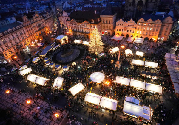 Nemci odrádzajú svojich občanov od vianočných trhov v Prahe. Číha tam smrteľné nebezpečenstvo, tvrdia