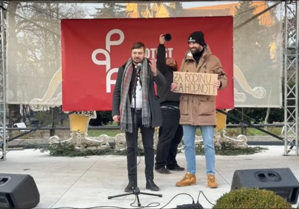 V Košiciach sa skandovalo „Dosť bolo Šimečku!“, proti progresivizmu sa bude protestovať aj v ďalších mestách