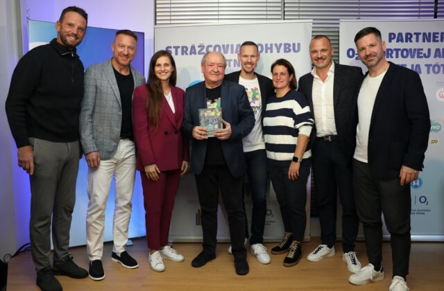 Matej Tóth a Daniel Hevier predstavili knihu Strážcovia pohybu: Deti treba vrátiť k športu