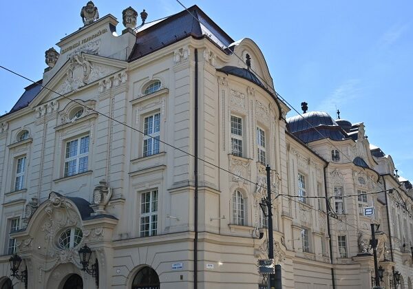 Nová strecha bratislavskej Reduty si odniesla prestížne ocenenia, projekt dosiahol úspech aj na medzinárodnej úrovni