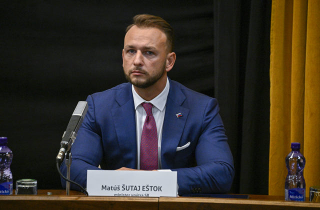 Šutaj Eštok požiadal o zvolanie koaličnej rady, situácia v parlamente si vyžaduje okamžitú diskusiu