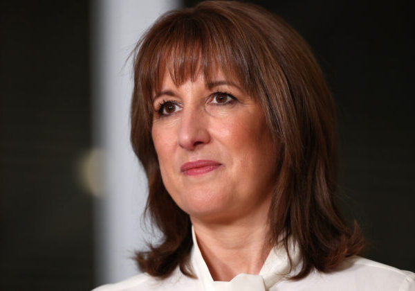 Britská ekonomika sa v októbri nečakane zmenšila