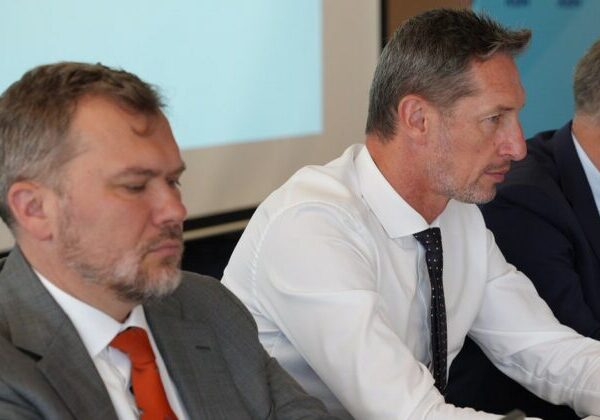 KDH varuje pred otváraním Benešových dekrétov, odmieta aj návrh SaS o nadradenosti práva Únie