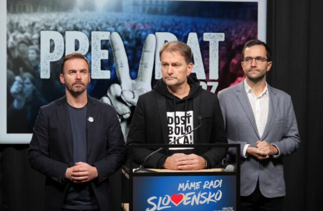 Ožratí poslanci hlasujú o osudoch ľudí, niektorí z nich ledva trafia tlačítka, tvrdí Matovič – VIDEO