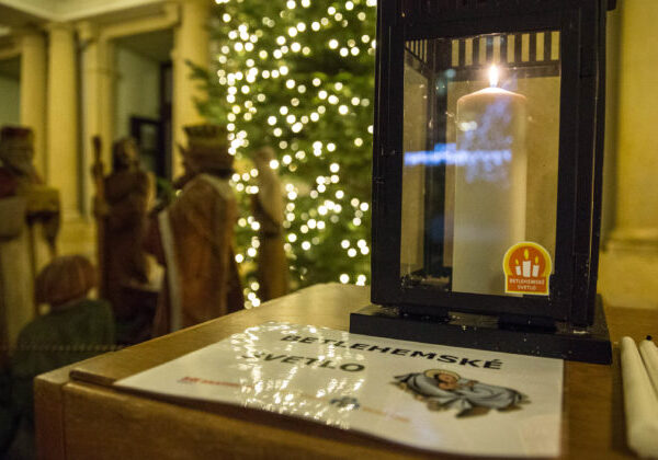 Symbol mieru a nádeje opäť rozžiari Slovensko, skauti už po 36. raz prinesú Betlehemské svetlo