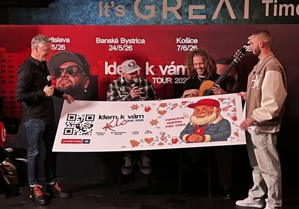 Kali ako Santa Claus. Koncerty prinesie priamo na sídliská a do konca roka predstaví aj nový singel – VIDEO